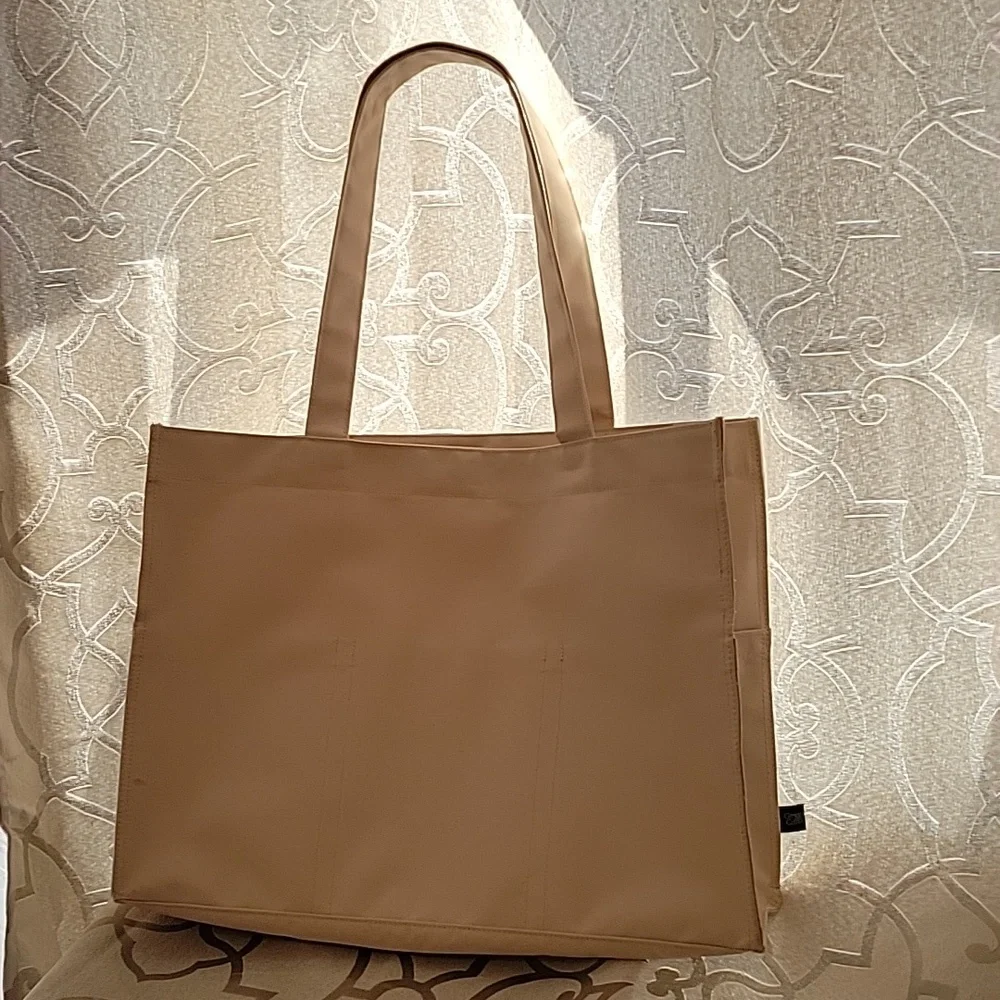 Thomas Kinkade Tote - Picture 7 of 13